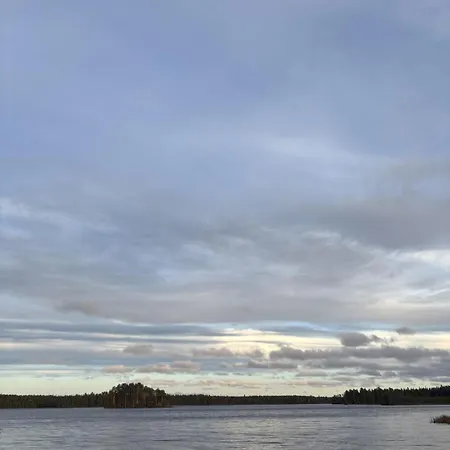 Aina - Private Lakeside Retreat